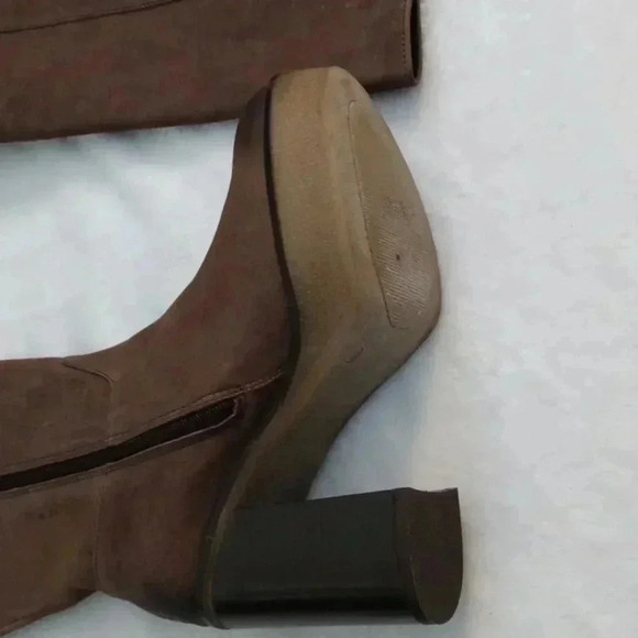 MANAS Leather platform heeled boots - Picture 6 of 11
